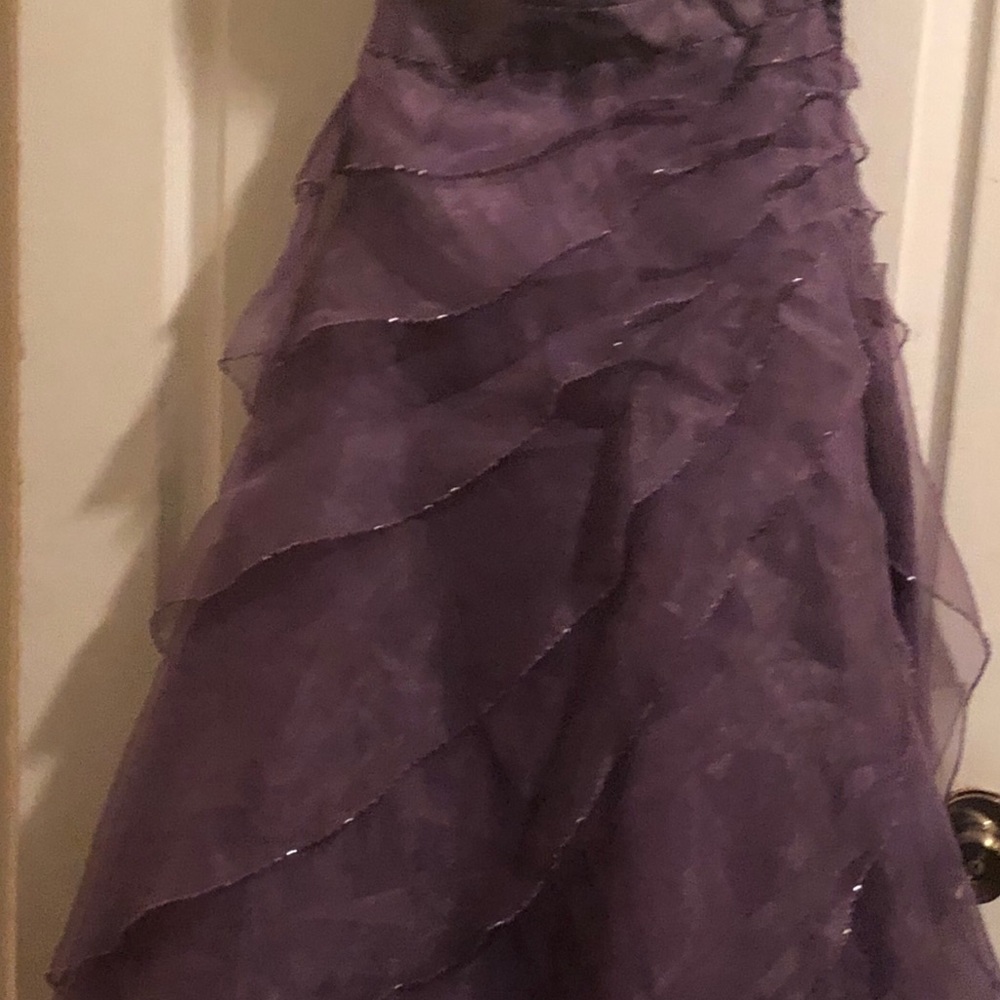 Gown - Picture 2 of 3